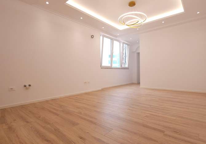 Apartament në shitje 1+1 120,000€  Zogu I zi Tiran  Shitet super apartamenti 1+1
📍rrethrrotullimi zogu zi
apartamenti eshte i o