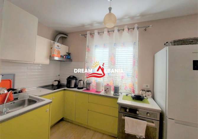 Apartament 2+1 ne shitje ne zonen e Laprakes ne Tirane (ID 4129374) Ne zonen e laprakes, shitet apartament 2+1 me siperfaqe prej 77 m² me certifika