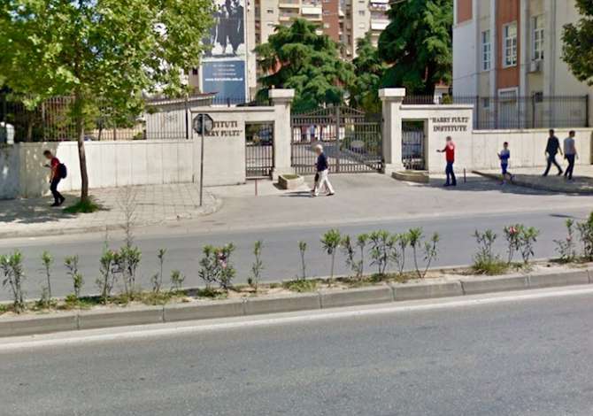 House for Sale in Tirana 2+1 Emty  The house is located in Tirana the "Rruga e Durresit/Zogu i zi" area a