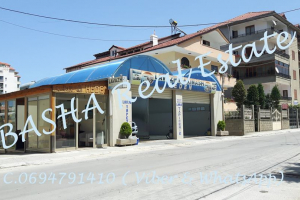  The house is located in Pogradec the "Zone Periferike" area and is 84.