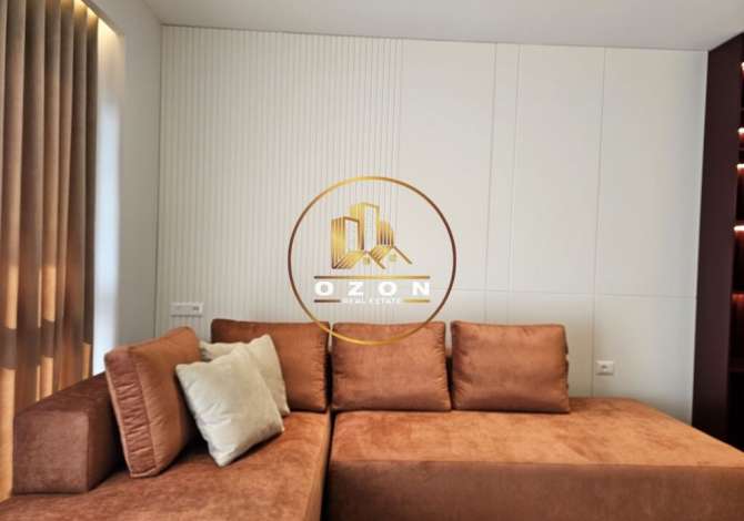  ♦Ky apartament luksoz, i vendosur në katin e 14-të të godinës Tirana Garde