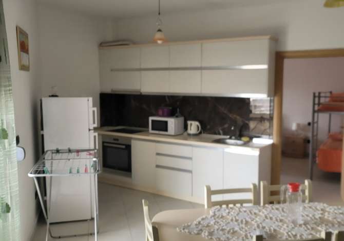  The house is located in Durres the "Plepa" area and is 20.40 km from c