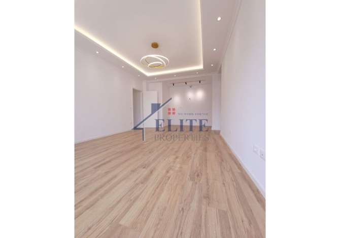  Zogu i Zi, apartament 2+1 ne shitje

Apartamenti ka një sipërfaqe prej 95 m2
