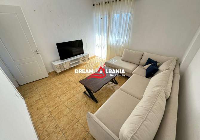  La casa si trova a Tirana nella zona "Don Bosko" che si trova  km dal 