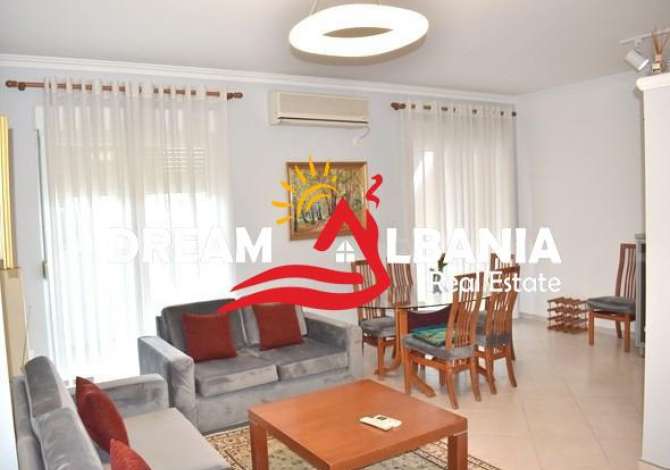 Casa in vendita a Tirana 2+1 Arredato  La casa si trova a Tirana nella zona "Sheshi Shkenderbej/Myslym Shyri"