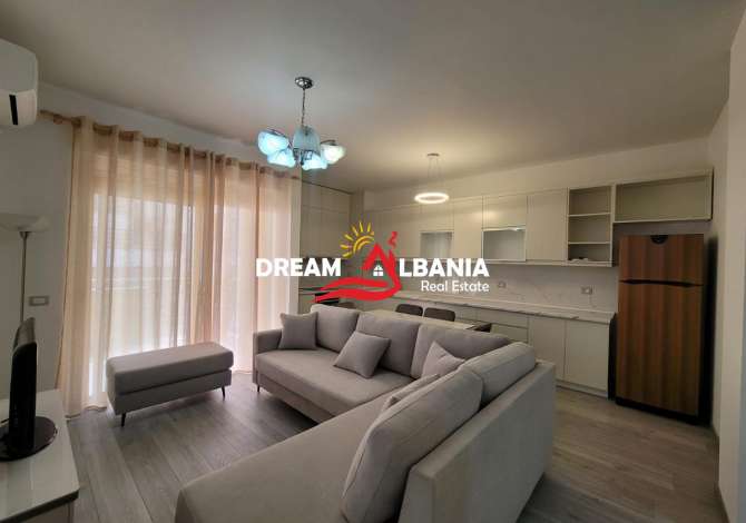Casa in vendita a Tirana 2+1 Arredato  La casa si trova a Tirana nella zona "Blloku/Liqeni Artificial" che si
