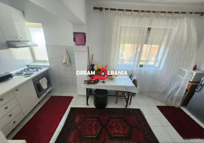 Casa in vendita a Tirana 2+1 Arredato  La casa si trova a Tirana nella zona "Spitali QSUT/Xhamlliku/Kinostudio&quo