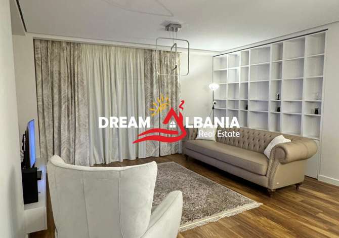 Casa in affitto a Tirana 2+1 Vuoto  La casa si trova a Tirana nella zona "Blloku/Liqeni Artificial" che si