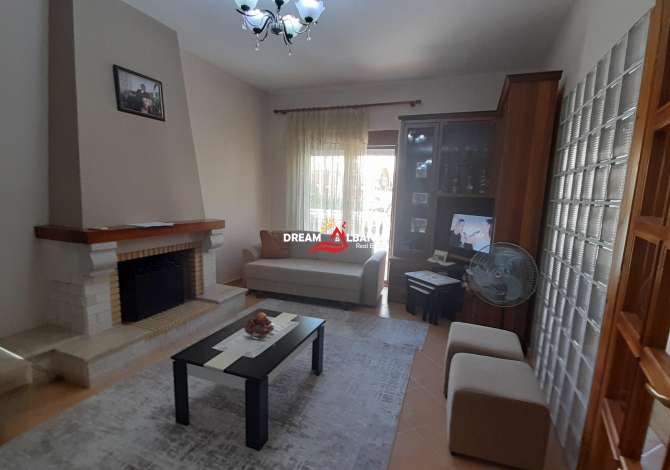  La casa si trova a Tirana nella zona "Sauk" che si trova 3.04 km dal c
