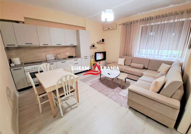 Casa in affitto a Tirana 1+1 Arredato  La casa si trova a Tirana nella zona "Vasil Shanto" che si trova ,
La