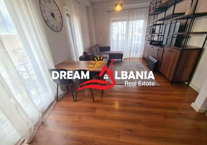 Casa in vendita a Tirana 2+1 Arredato  La casa si trova a Tirana nella zona "Stacioni trenit/Rruga e Dibres" 