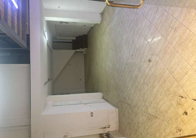  The house is located in Tirana the "Vasil Shanto" area and is 1.56 km 