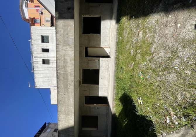 House for Sale in Tirana 5+1 Emty  The house is located in Tirana the "21 Dhjetori/Rruga e Kavajes" area 