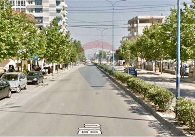  La casa si trova a Tirana nella zona "Kamez/Paskuqan" che si trova 7.2