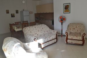  The house is located in Durres the "Plepa" area and is 3.62 km from ci