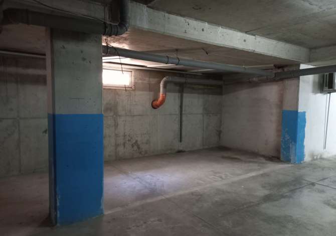 Garazh ne shitje Bulevardi i Ri 15.000€ *shitet garazh
ne nje kompeks pallatesh ne bulevardin e ri, 500 m nga unaza, is