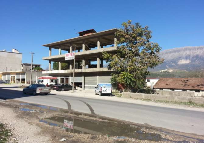  The house is located in Gjirokaster the "Zone Periferike" area and is 