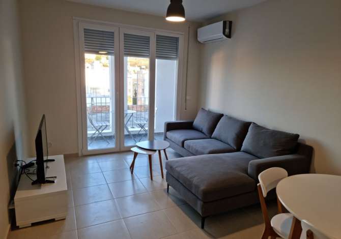  Apartament në shitje në Durrës ! Apartamenti ka sipërfaqe 83 m2 , është i 