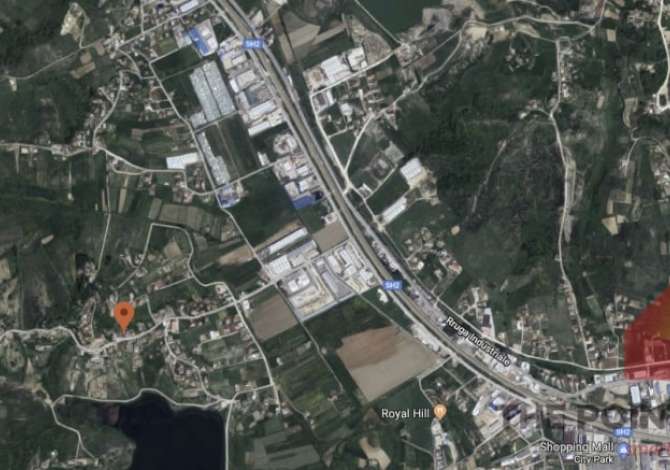 Toke arre per shitje ne Autostraden Tirane-Durres 1271
Shitet toke me siperfaqe 13.500 m2 ose 1.35 ha ne zonen industriale me te 