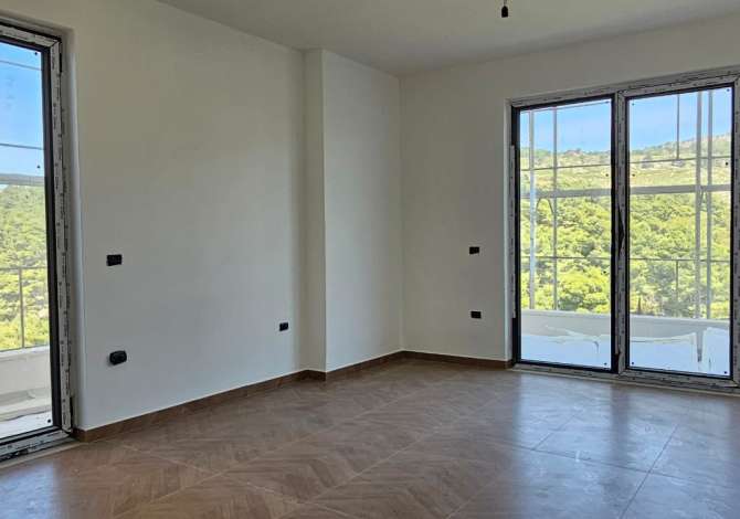  The house is located in Lezhe the "Shengjin" area and is 0.12 km from 