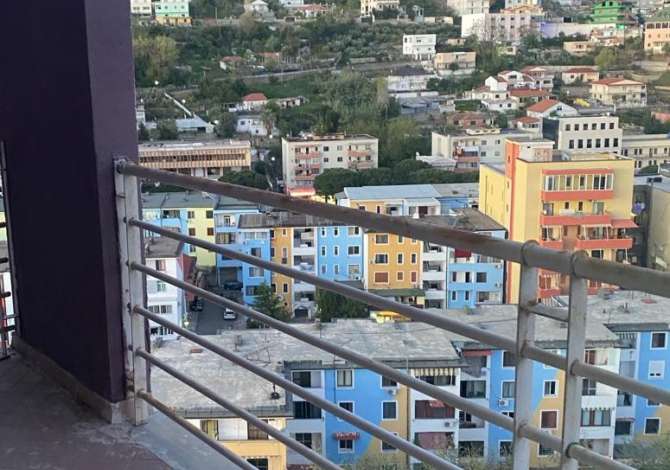  Shitet apartament ne qytetin e Lezhes ,prane BKT

-Apartamenti ka siperfaqe 78