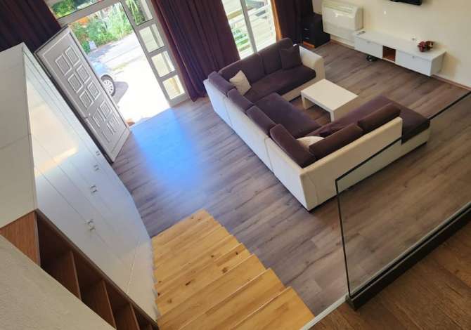  Super duplex me qera Brryl
Ofrohet super i mobiluar ka edhe sauna.

Cmimi:49.