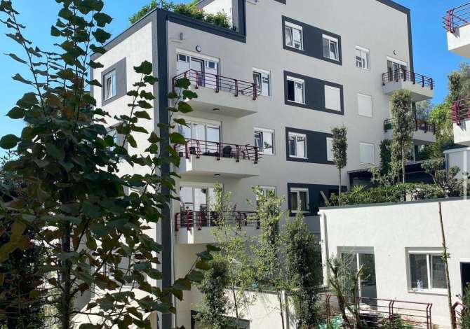 Casa in vendita a Tirana 2+1 Vuoto  La casa si trova a Tirana nella zona "Liqeni i thate/Kopshti botanik" 