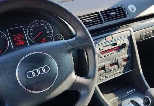 Jepet me qera Audi A4 Rezervoni dhe perfitoni levizjen me makinat 🚗me cmimet me te mira ne treg!
j