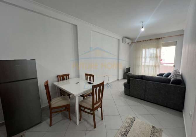 Qera, Apartament 1+1, Liqeni I Thatë, Tiranë. LI41000 Informacion mbi apartamentin:
• sipërfaqja bruto 68 m2.
• kati 1
• nd�