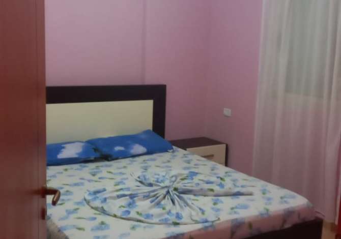 Daily rent and beach room in Vlore 1+1 Furnished  The house is located in Vlore the "Orikum" area and is .
This Daily r