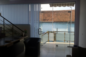  The house is located in Durres the "Central" area and is 3.34 km from 