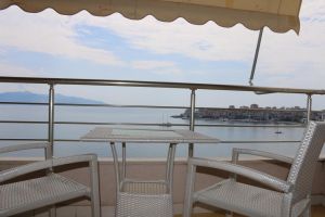 The house is located in Sarande the "Central" area and is 0.88 km from