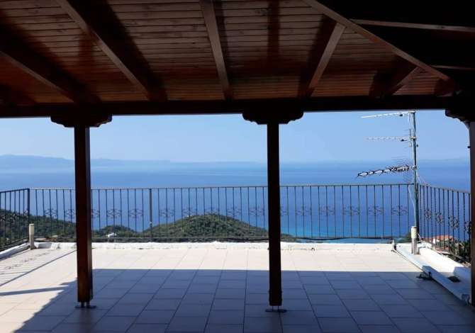 Daily rent and beach room in Sarande 3+1 Furnished  The house is located in Sarande the "Lukove" area and is (<small>
