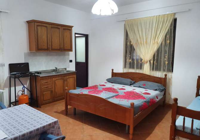 Daily rent and beach room in Durres 1+1 Furnished  The house is located in Durres the "Plepa" area and is (<small>&