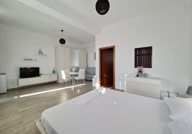  The house is located in Vlore the "Lungomare" area and is 0.94 km from