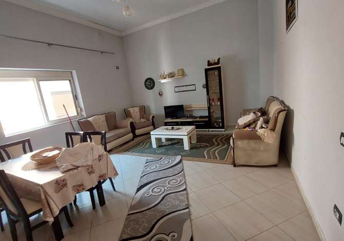  The house is located in Durres the "Currilat" area and is 0.98 km from