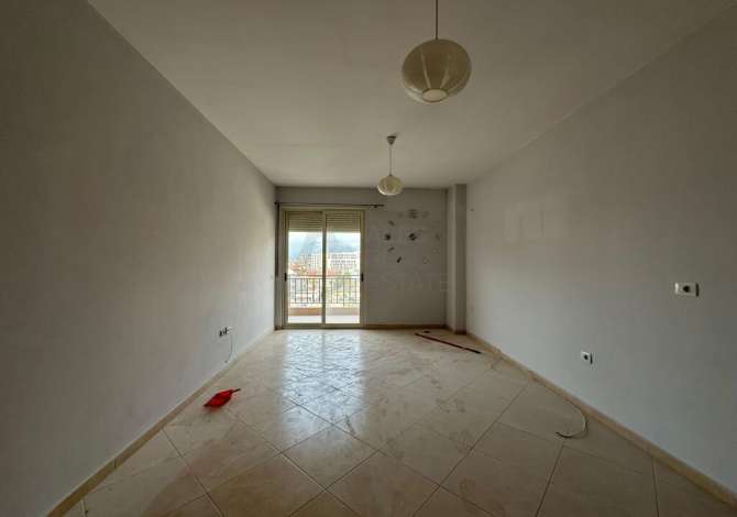 Apartament 2+1 per Qira  Ofrohet apartament 2+1+2tualete me qira ne astir!
apartamenti ndodhet ne katin 