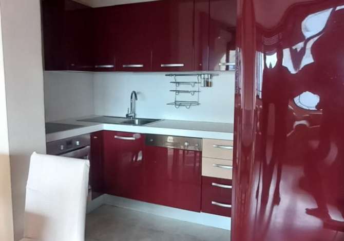  The house is located in Durres the "Central" area and is 1.43 km from 