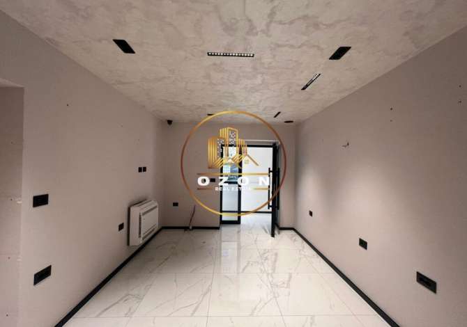  Jepet me Qira
Ambient Biznesi (85 m²)

Ambienti pozicionohet në katin 0 të