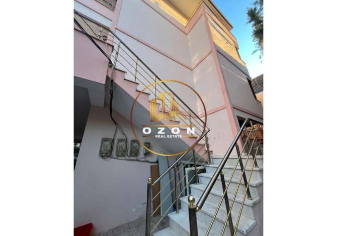  The house is located in Tirana the "Sauk" area and is 3.04 km from cit