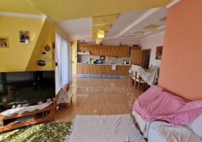  La casa si trova a Tirana nella zona "Fresku/Linze" che si trova 3.60 
