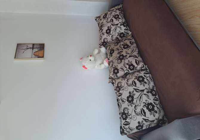 Daily rent and beach room in Durres 1+1 Furnished  The house is located in Durres the "Gjiri i Lalzit" area and is (<s