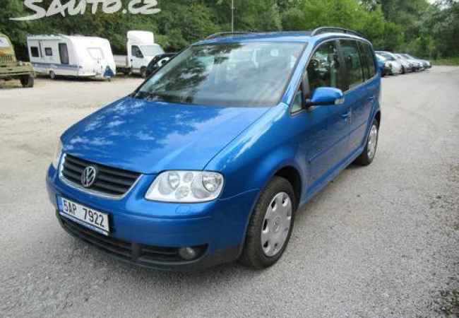 Car Rental Volkswagen 2009 supplied with Diesel Car Rental in Vlore near the "Lungomare" area .This Manual Volkswagen