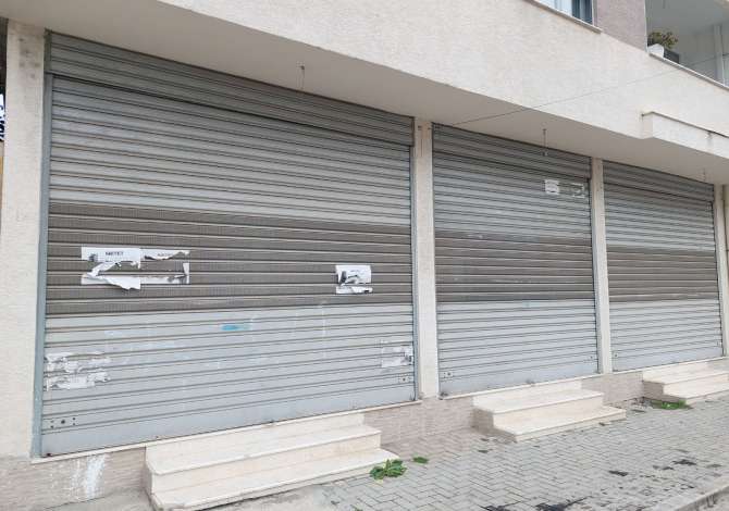  Shitet dyqan prane pas Ish Fabrikes se Bukes, Durres 30.000 Euro

Tipologjia: 