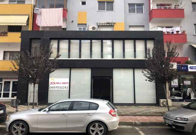  Shitet ambient biznesi 2-kate + bodrum në bulevardin “Ramiz Aranitasi”, lgj