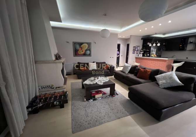 Casa in vendita a Tirana 3+1 Arredato  La casa si trova a Tirana nella zona "Kodra e Diellit" che si trova (&
