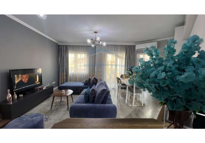  🏠 Apartamenti ndodhet në zonën e Yzberishtit, Tiranë.
ℹ️ Informacion 