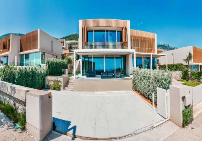  The house is located in Himare the "Dhermi" area and is 8.97 km from c